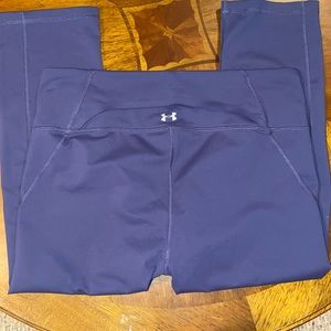 Cropped Under Armour athletic leggings
